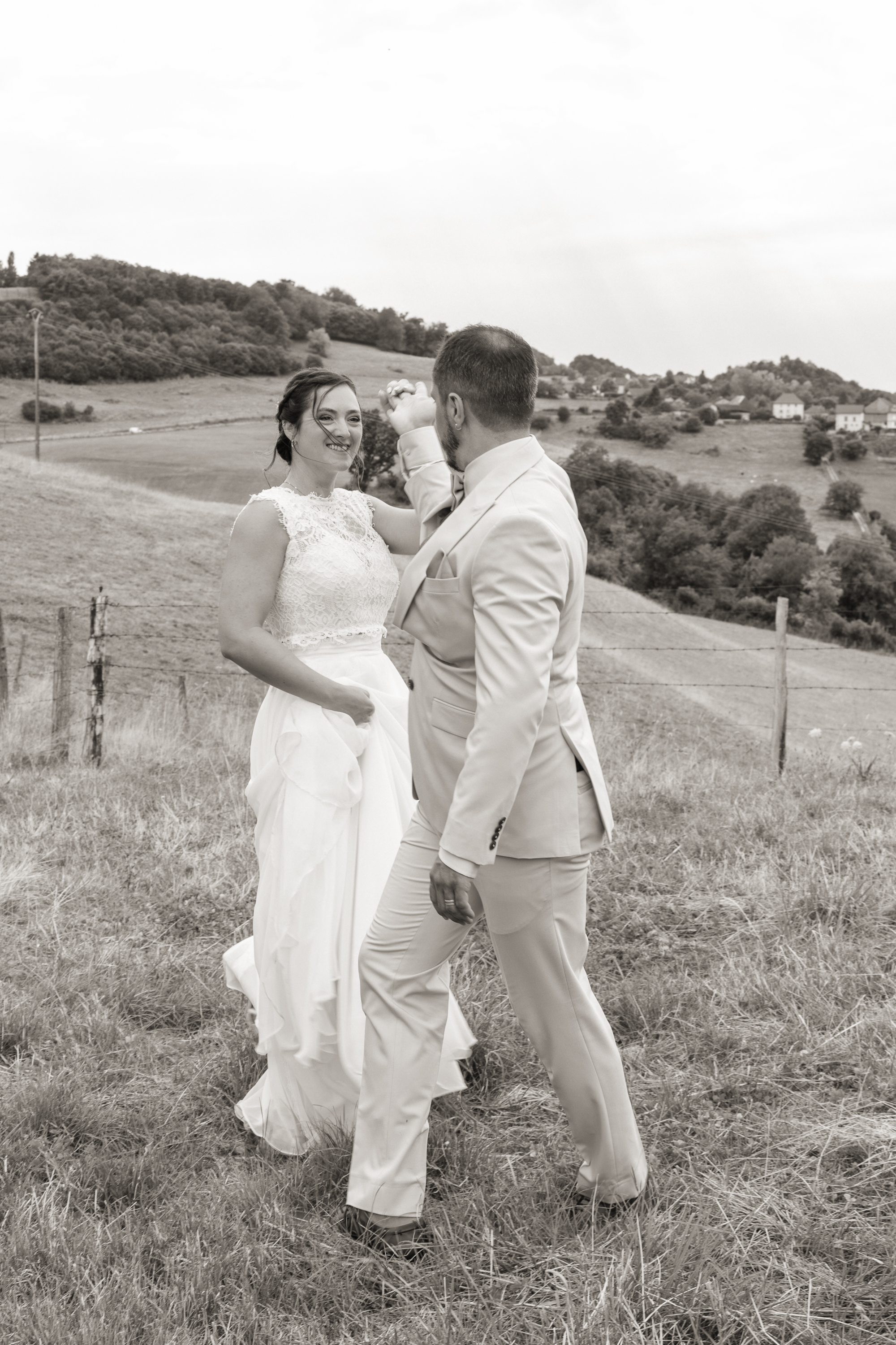 Moment authentique capturé durant un mariage